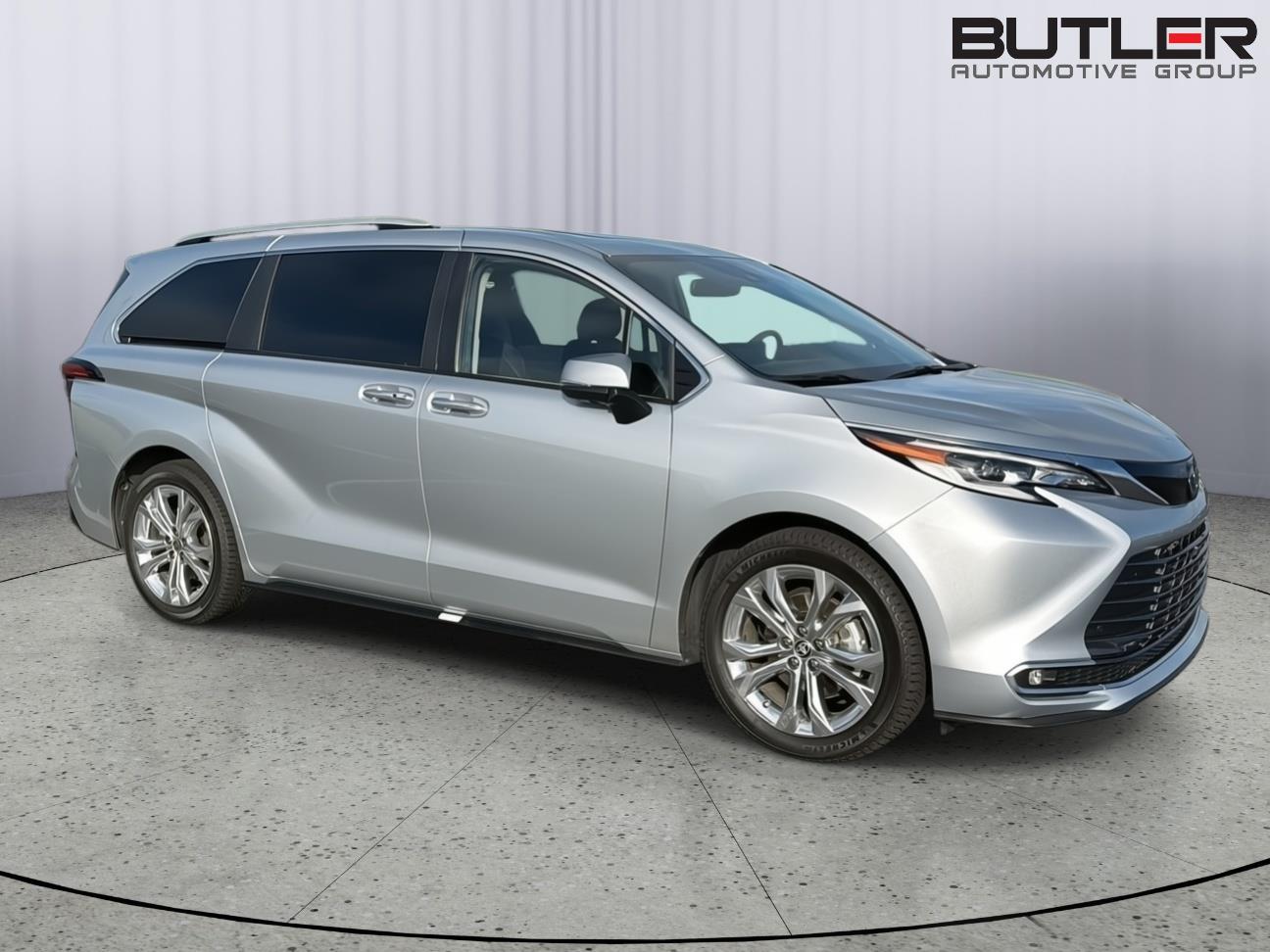 Used 2022 Toyota Sienna Van