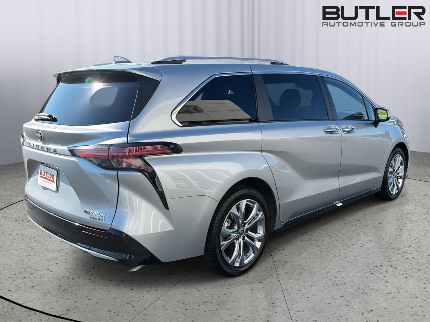 Used 2022 Toyota Sienna Van