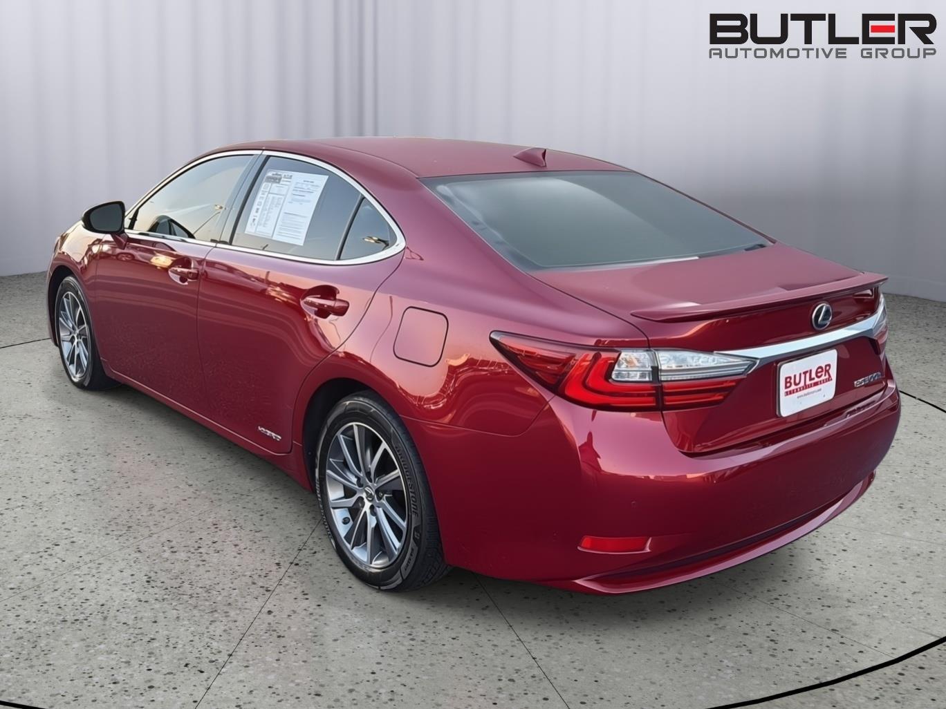Used 2018 Lexus ES Sedan