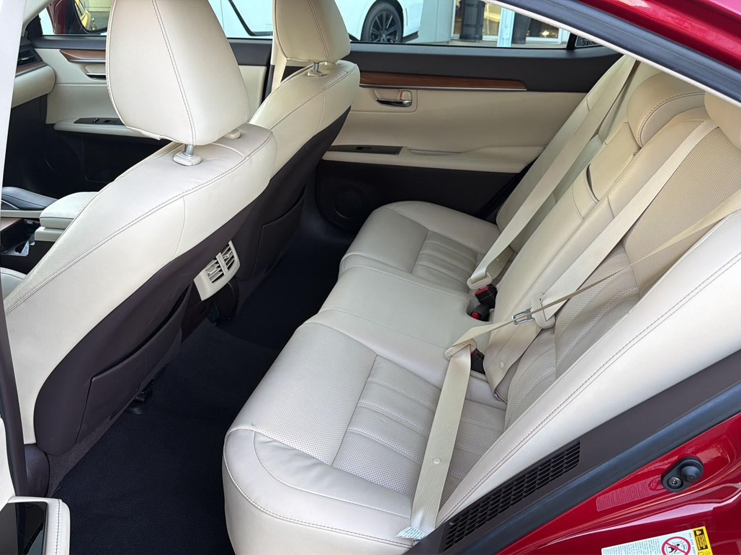 Used 2018 Lexus ES Sedan