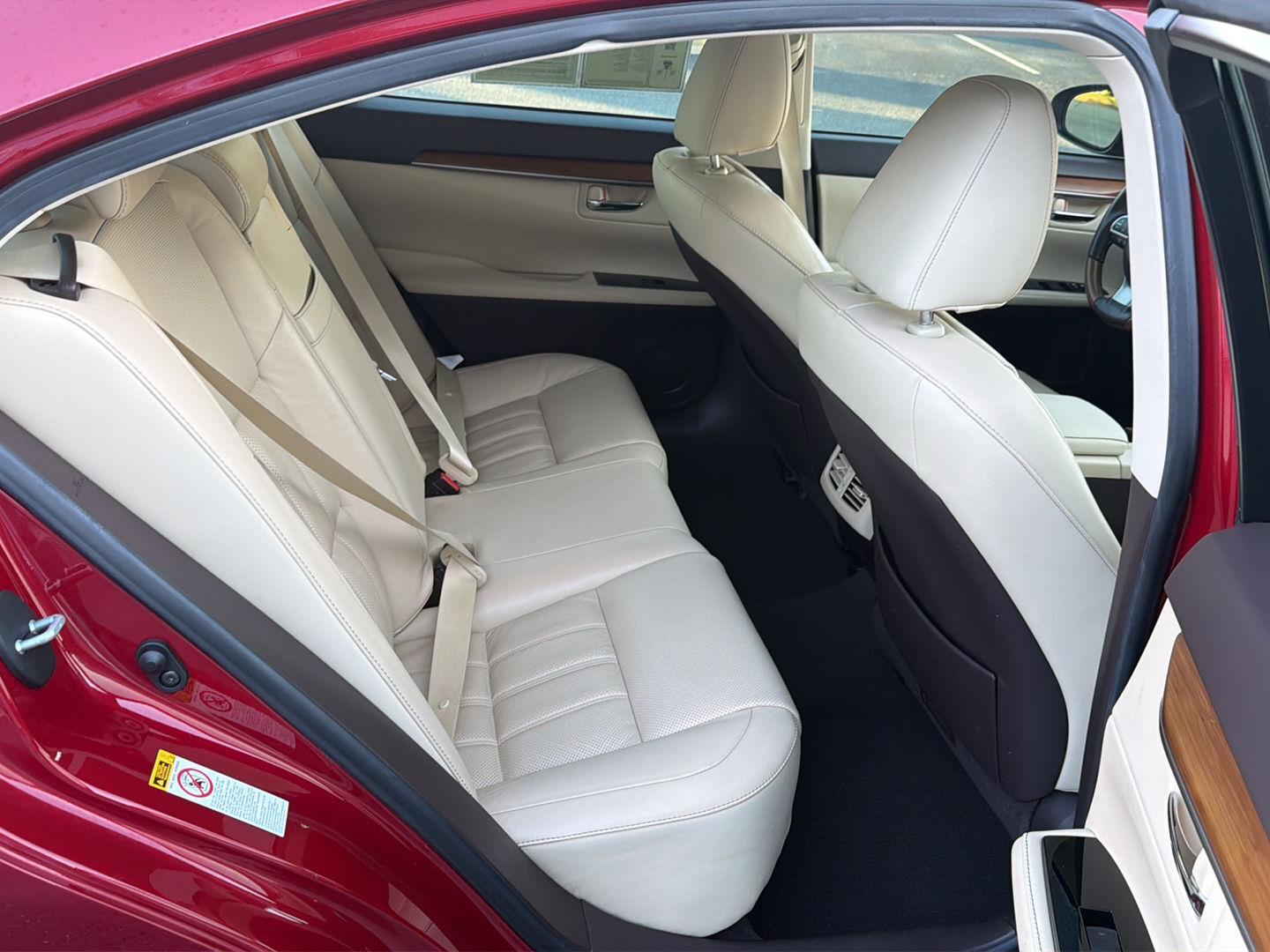 Used 2018 Lexus ES Sedan