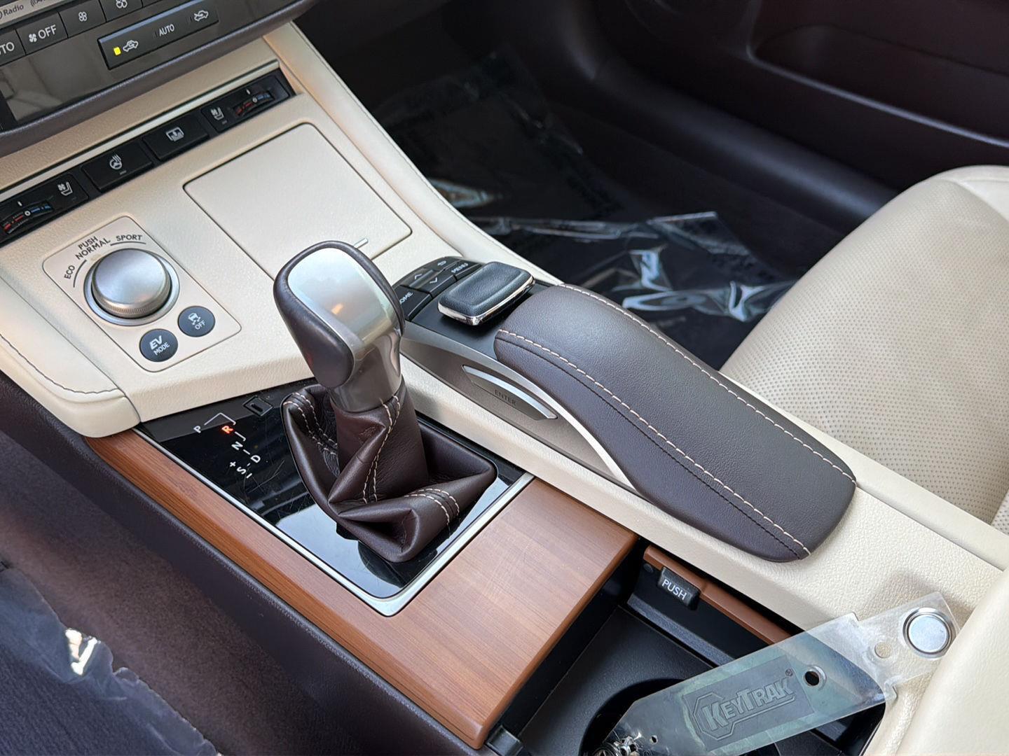 Used 2018 Lexus ES Sedan