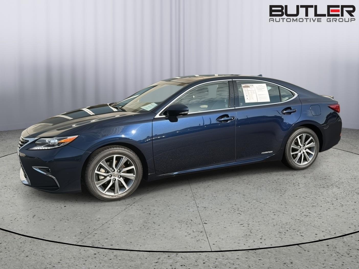 Used 2017 Lexus ES Sedan