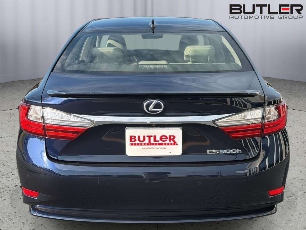 Used 2017 Lexus ES Sedan