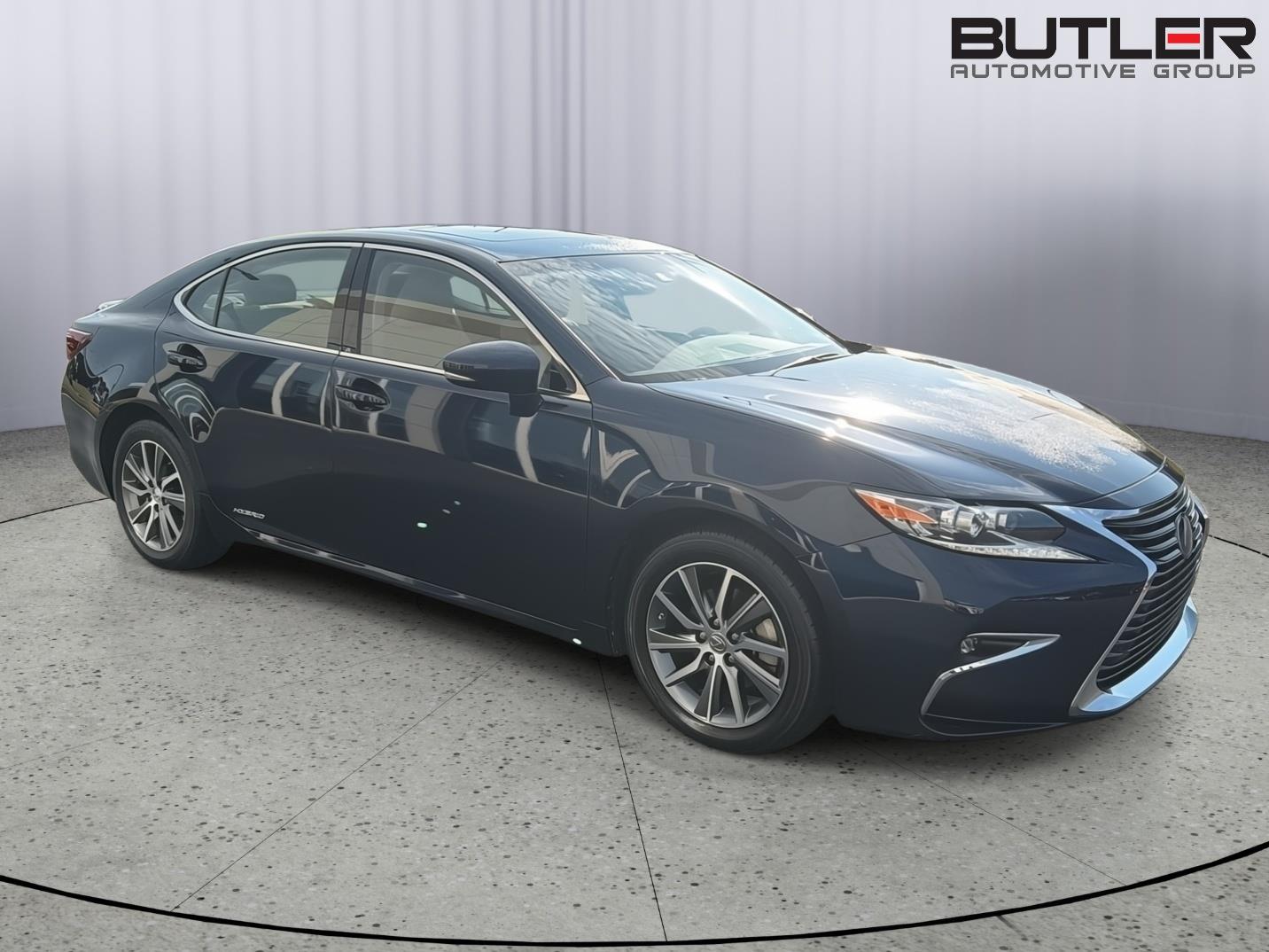 Used 2017 Lexus ES Sedan