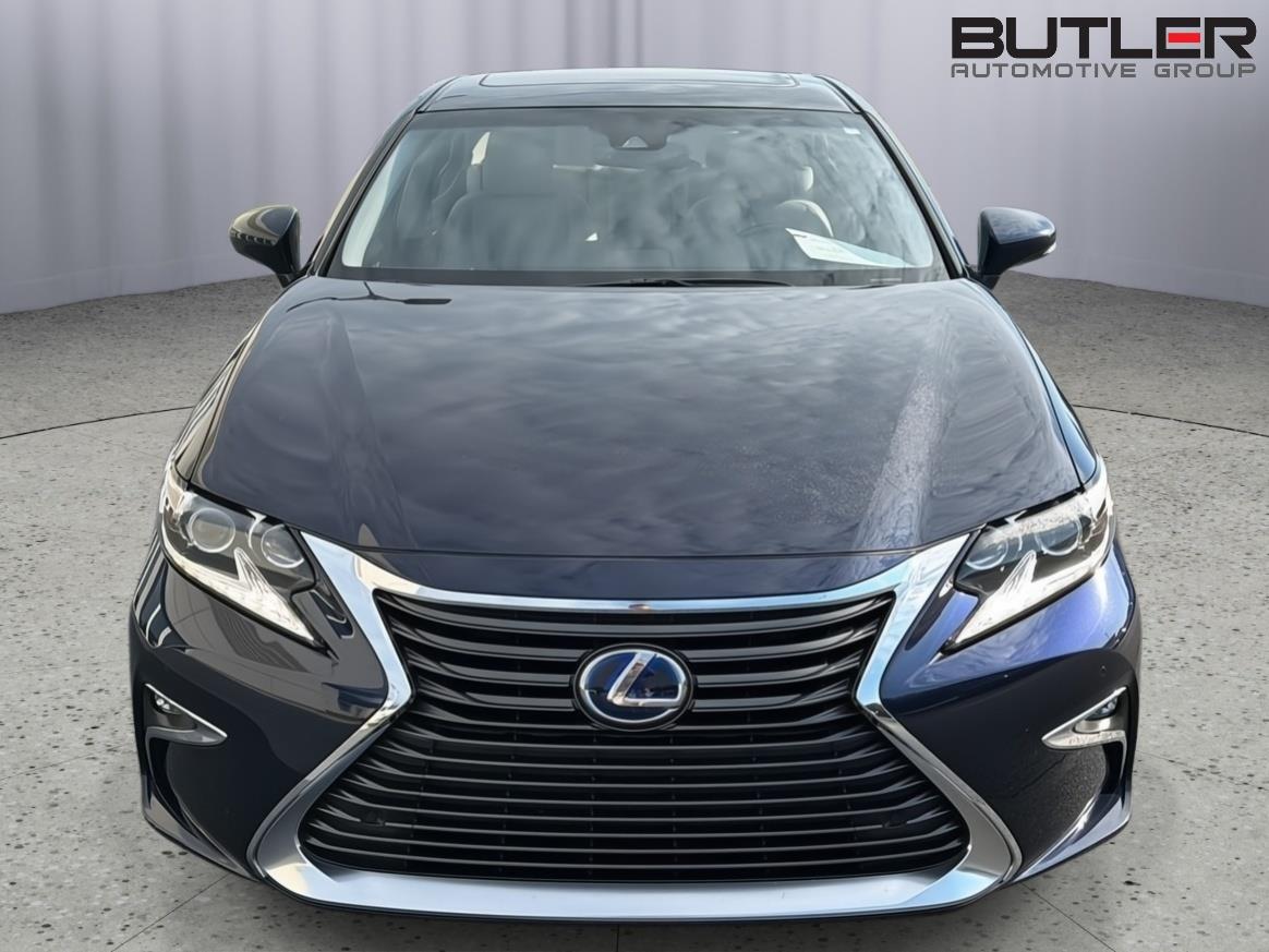 Used 2017 Lexus ES Sedan