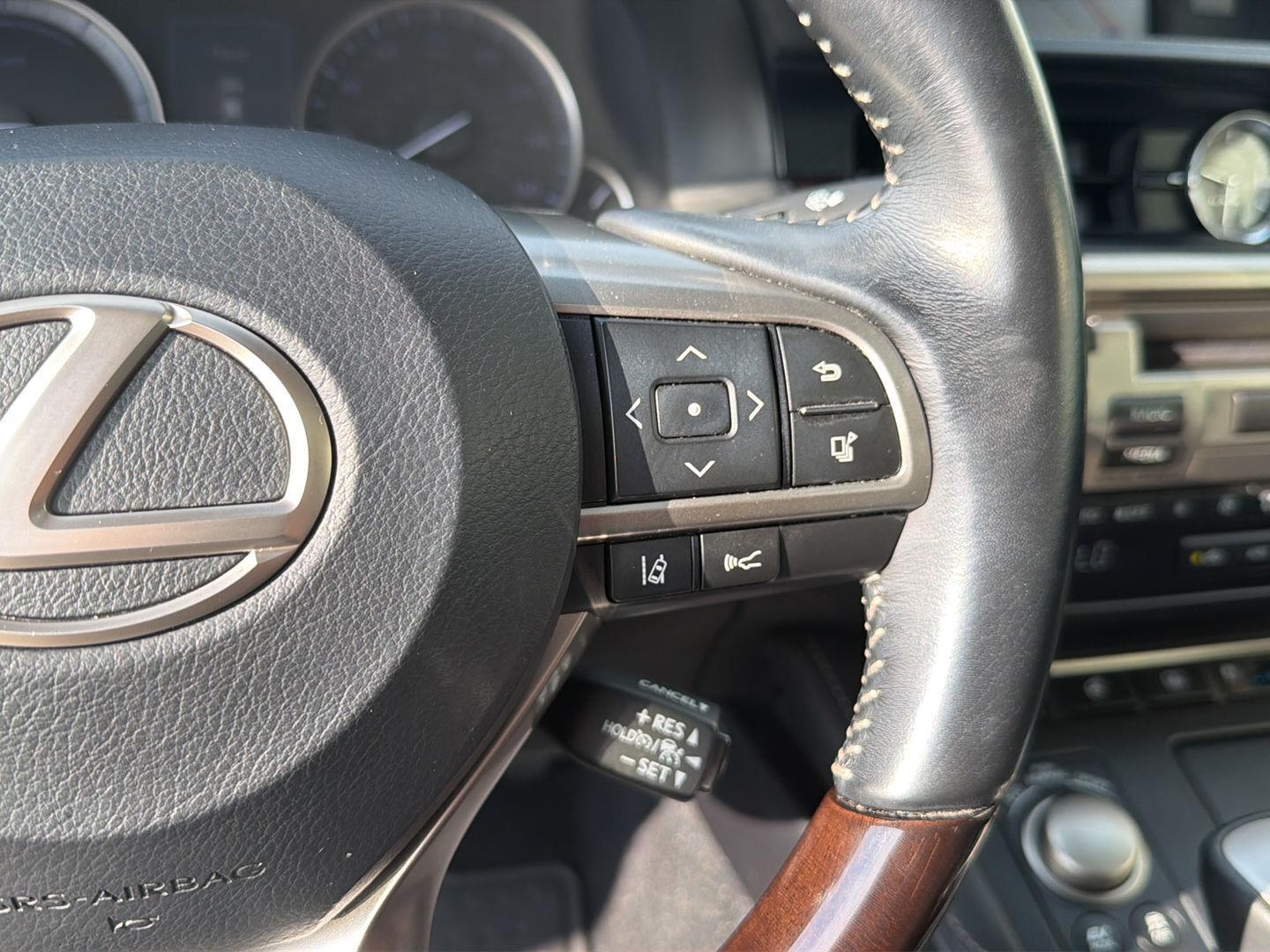 Used 2017 Lexus ES Sedan