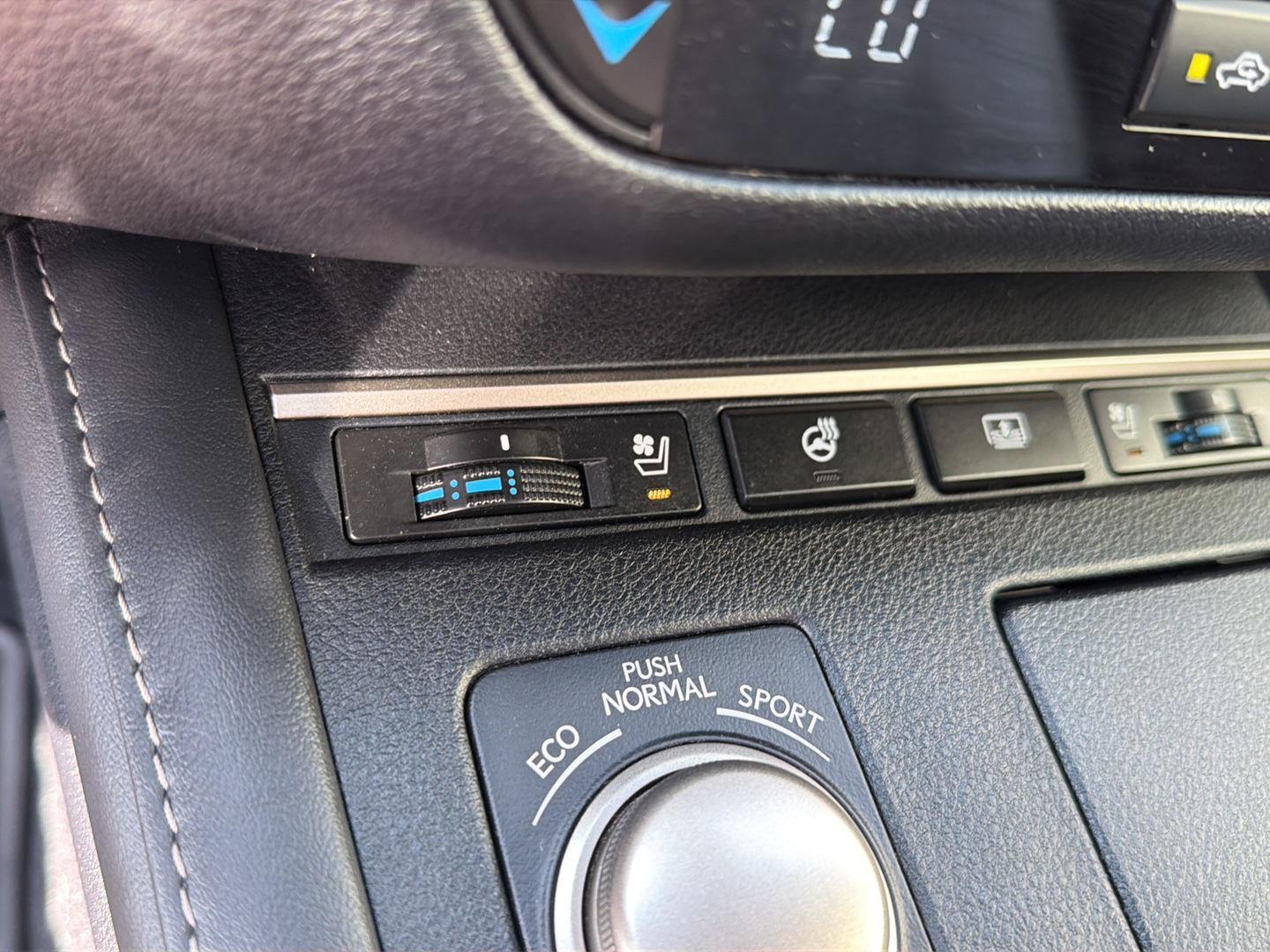 Used 2017 Lexus ES Sedan