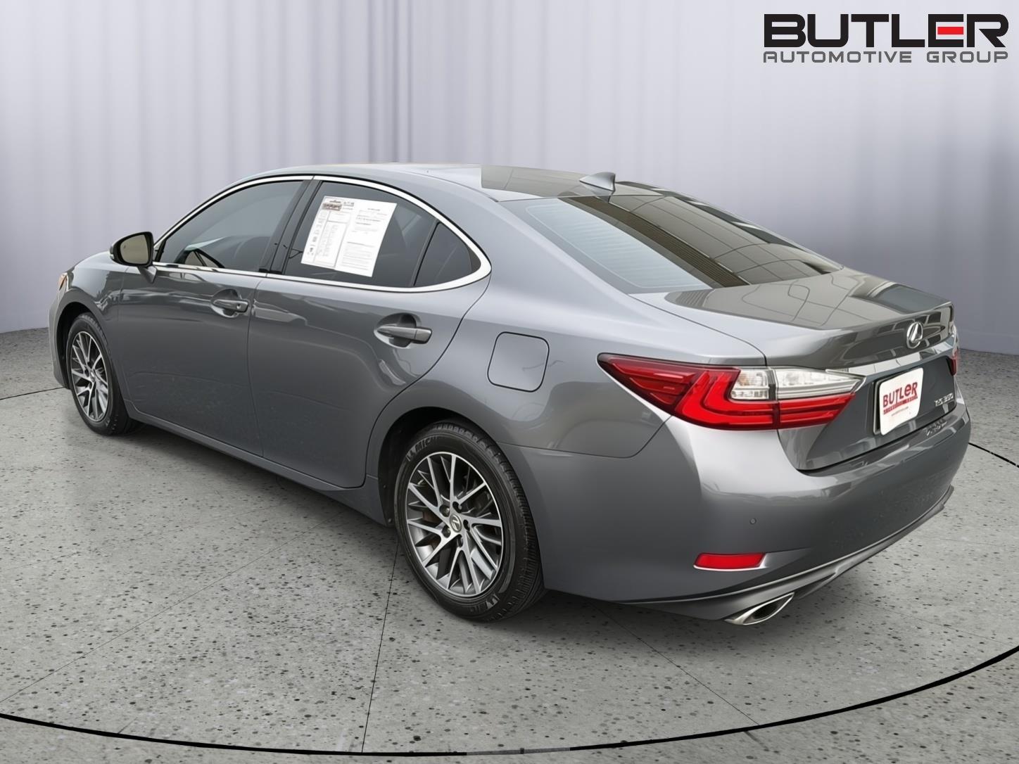Used 2018 Lexus ES Sedan