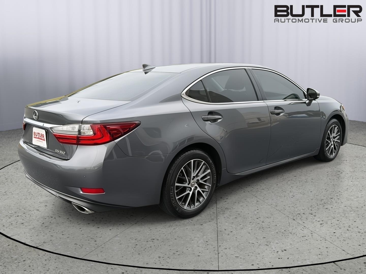 Used 2018 Lexus ES Sedan
