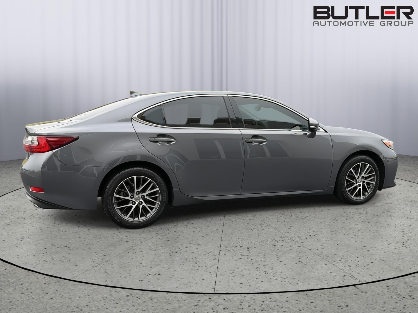 Used 2018 Lexus ES Sedan