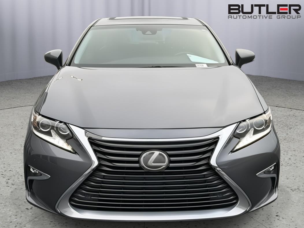 Used 2018 Lexus ES Sedan