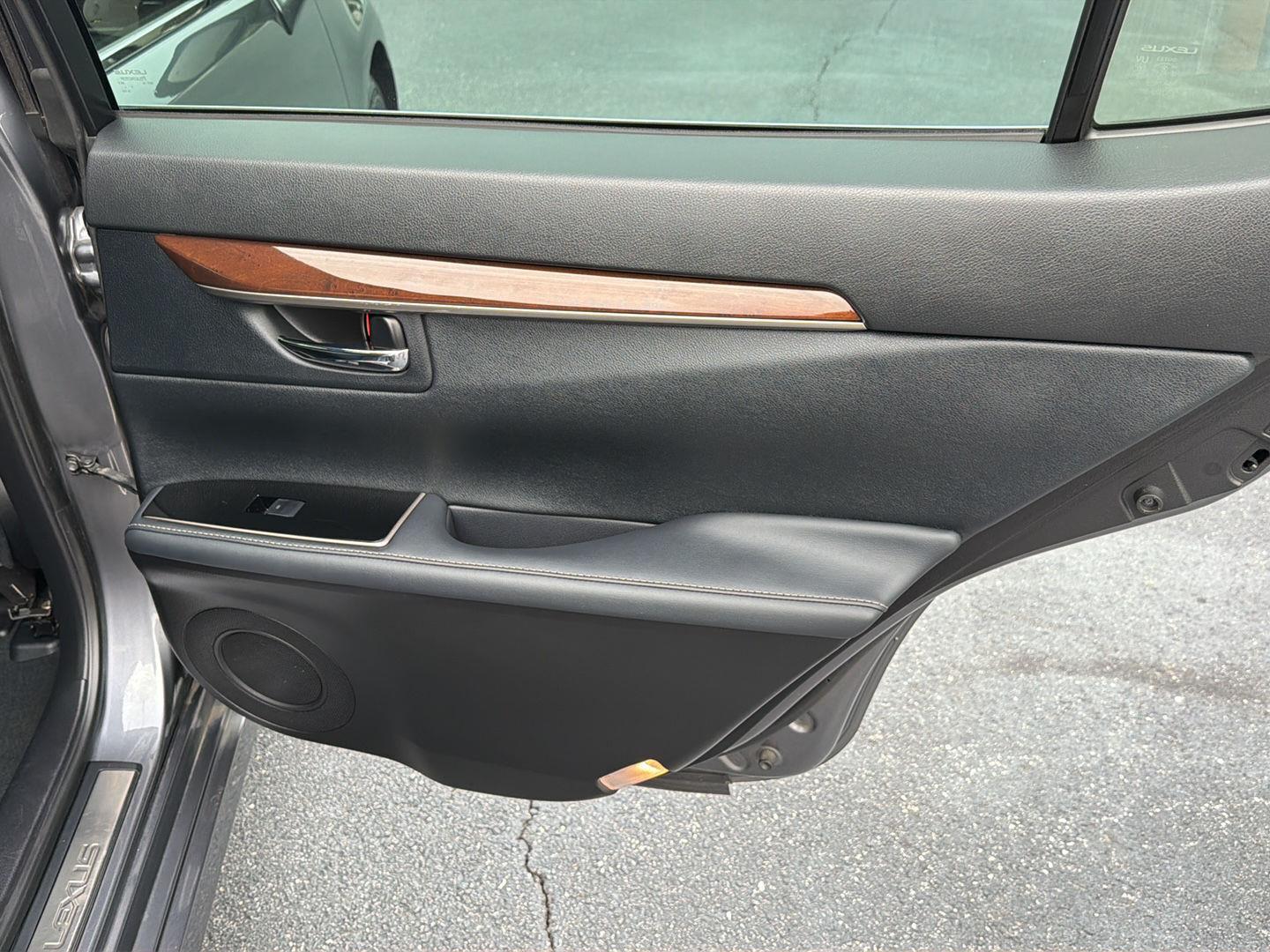 Used 2018 Lexus ES Sedan