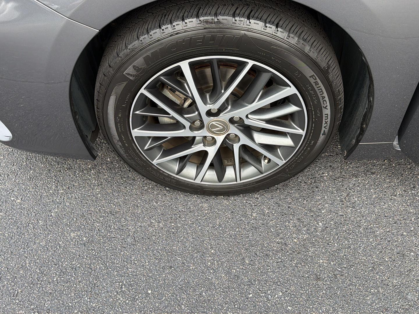 Used 2018 Lexus ES Sedan