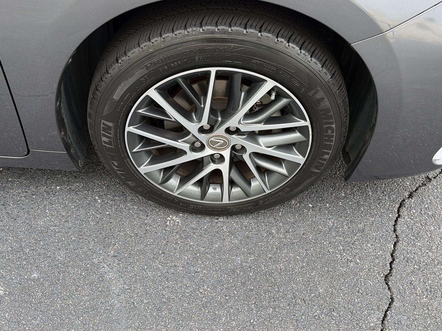 Used 2018 Lexus ES Sedan