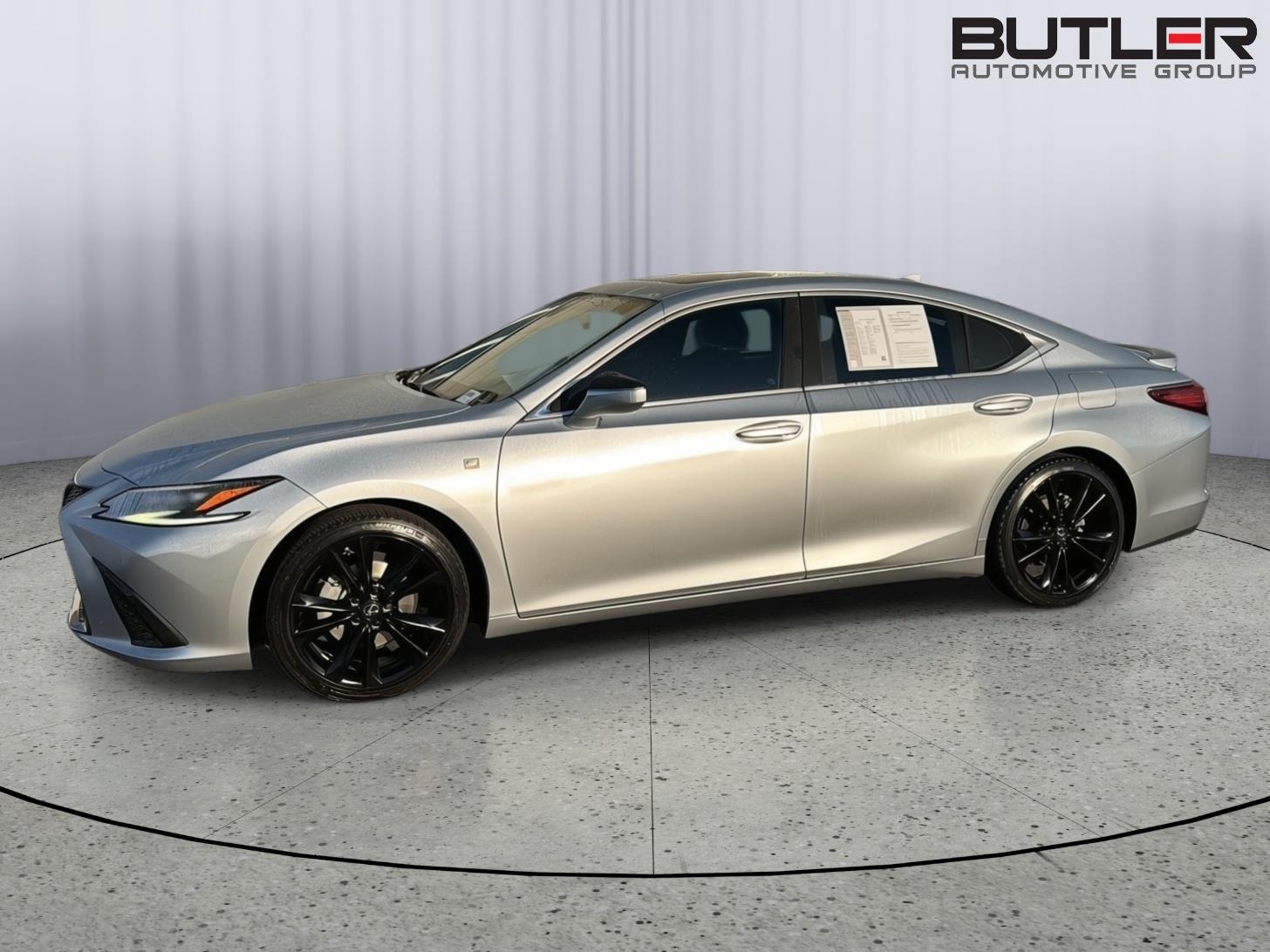 Used 2022 Lexus ES Sedan