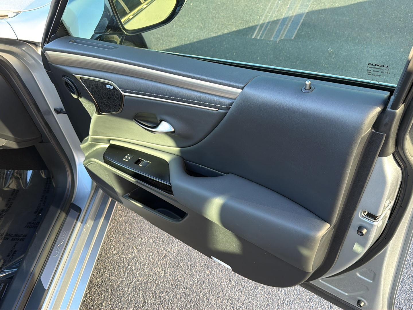 Used 2022 Lexus ES Sedan