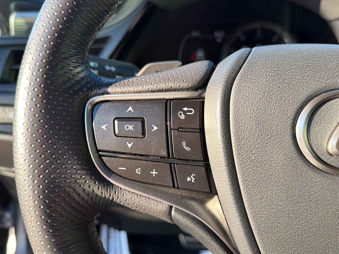 Used 2022 Lexus ES Sedan