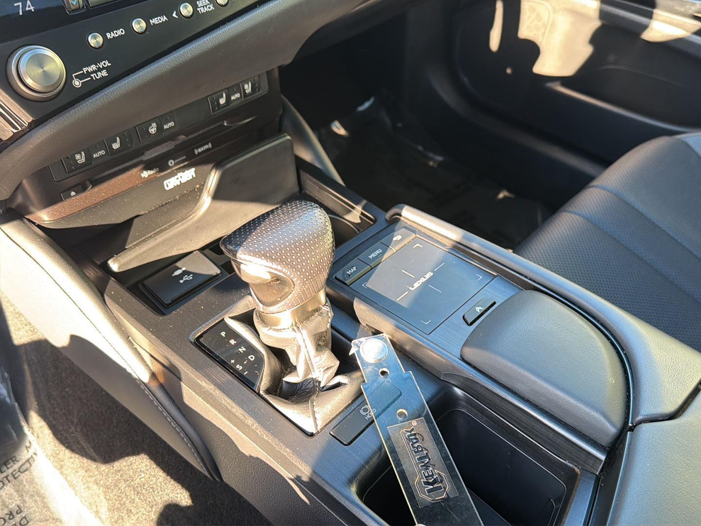 Used 2022 Lexus ES Sedan