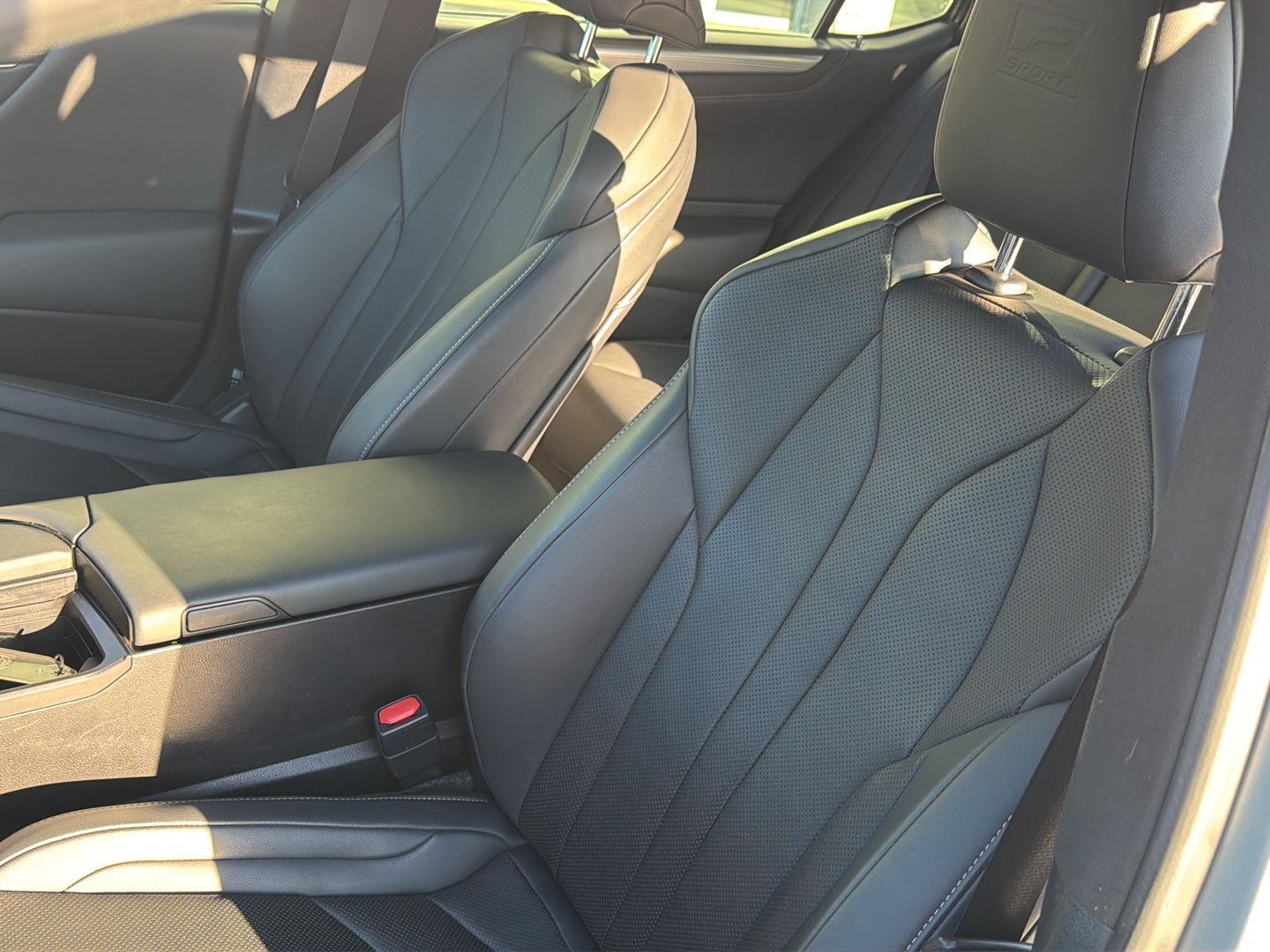 Used 2022 Lexus ES Sedan