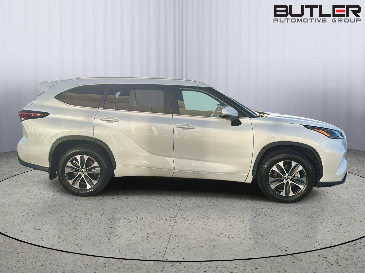 Used 2025 Toyota Highlander SUV