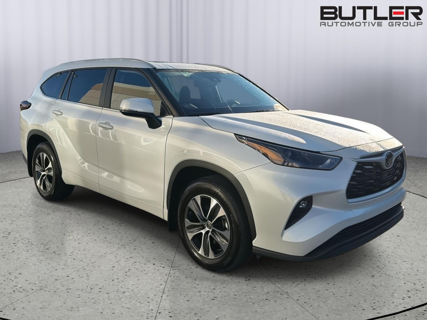 Used 2025 Toyota Highlander SUV