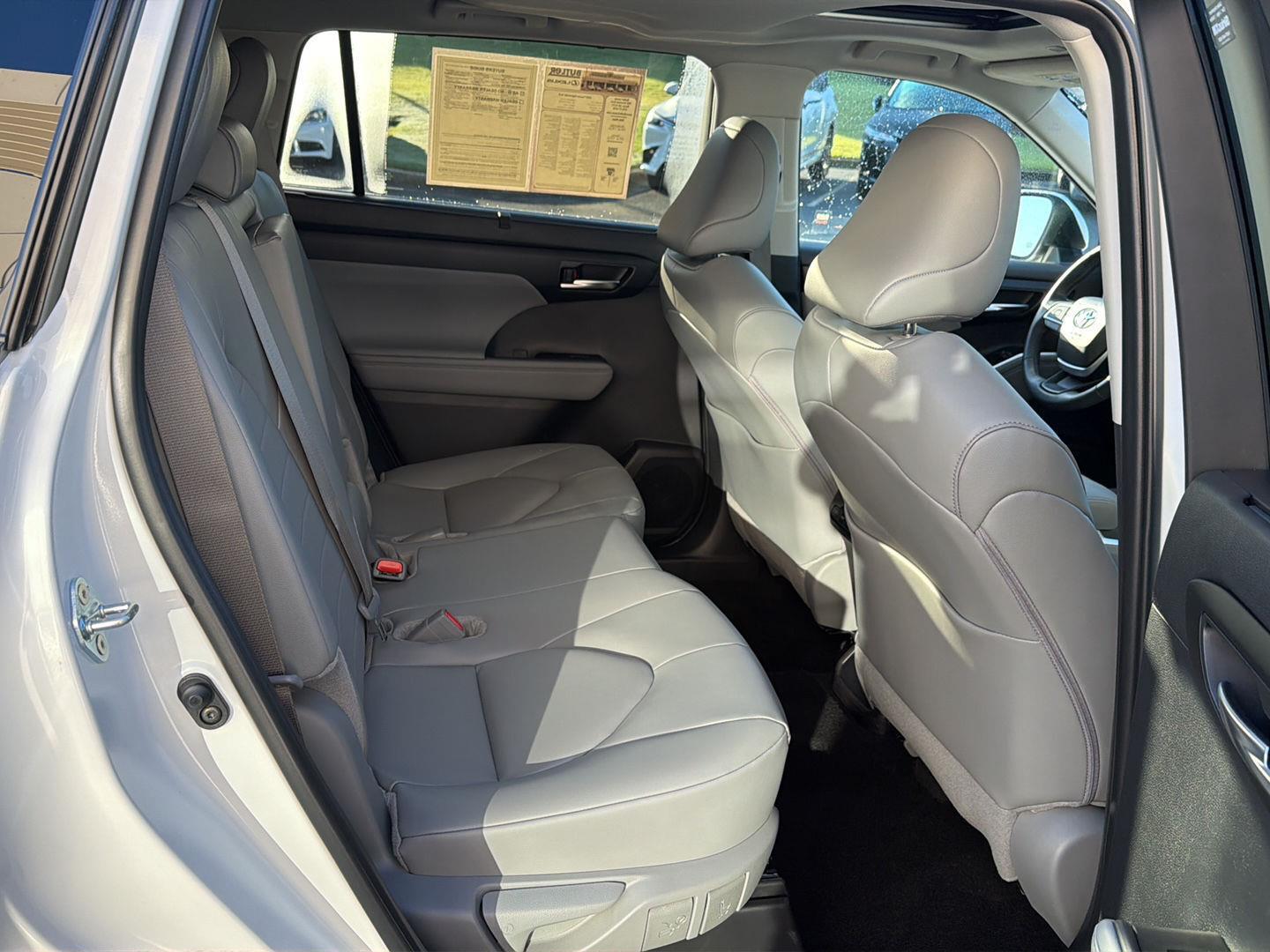 Used 2025 Toyota Highlander SUV