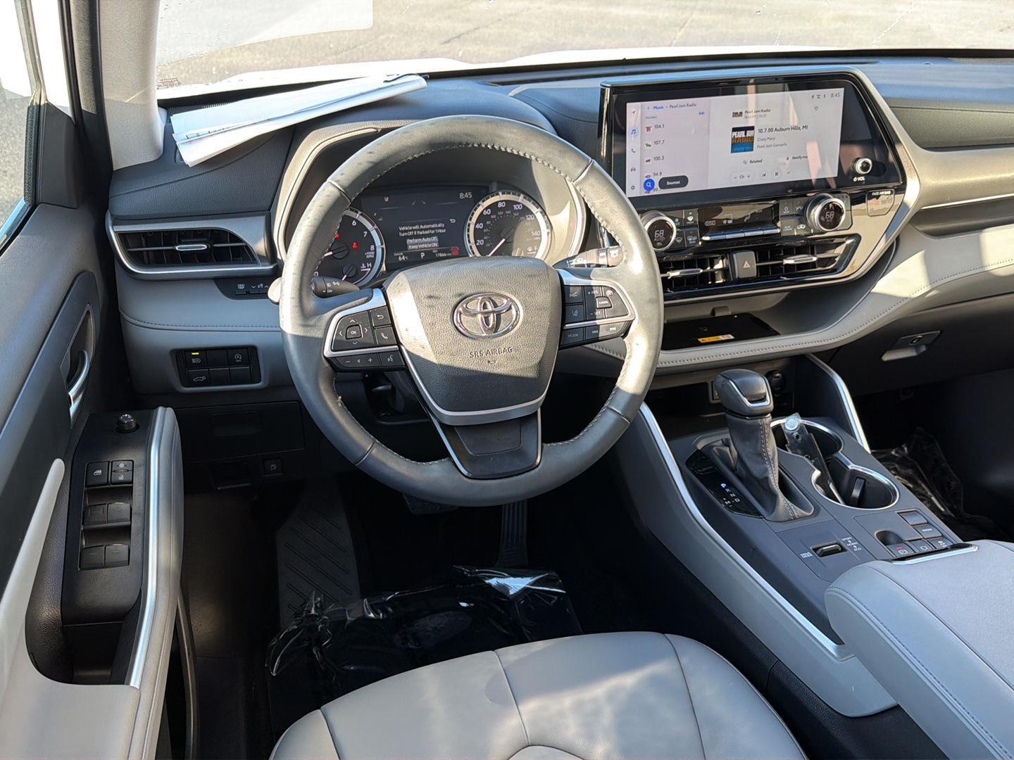 Used 2025 Toyota Highlander SUV