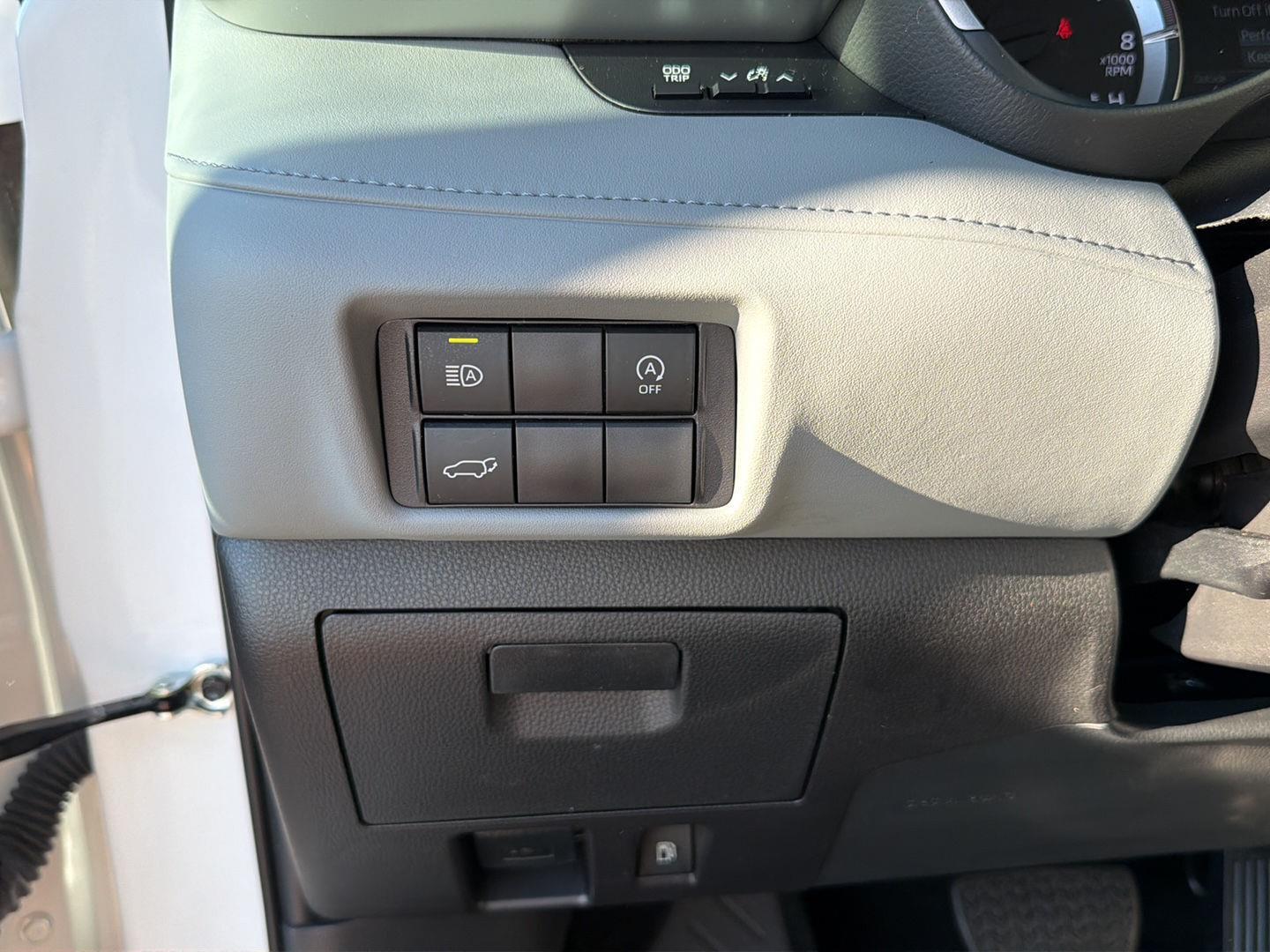 Used 2025 Toyota Highlander SUV