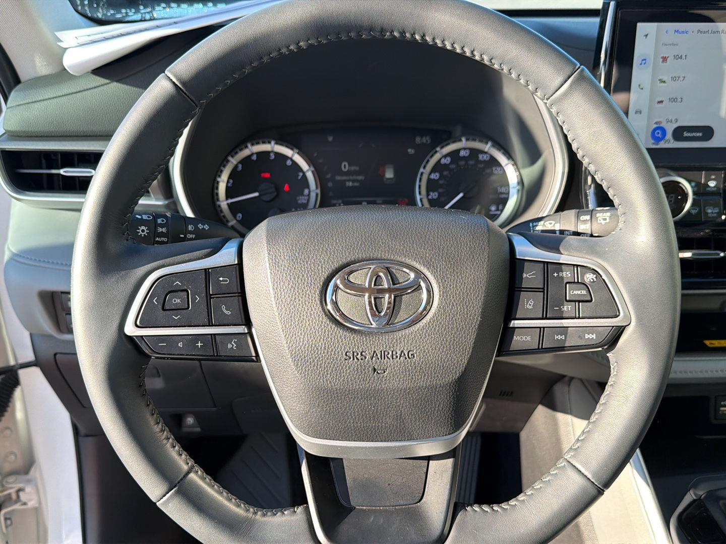 Used 2025 Toyota Highlander SUV
