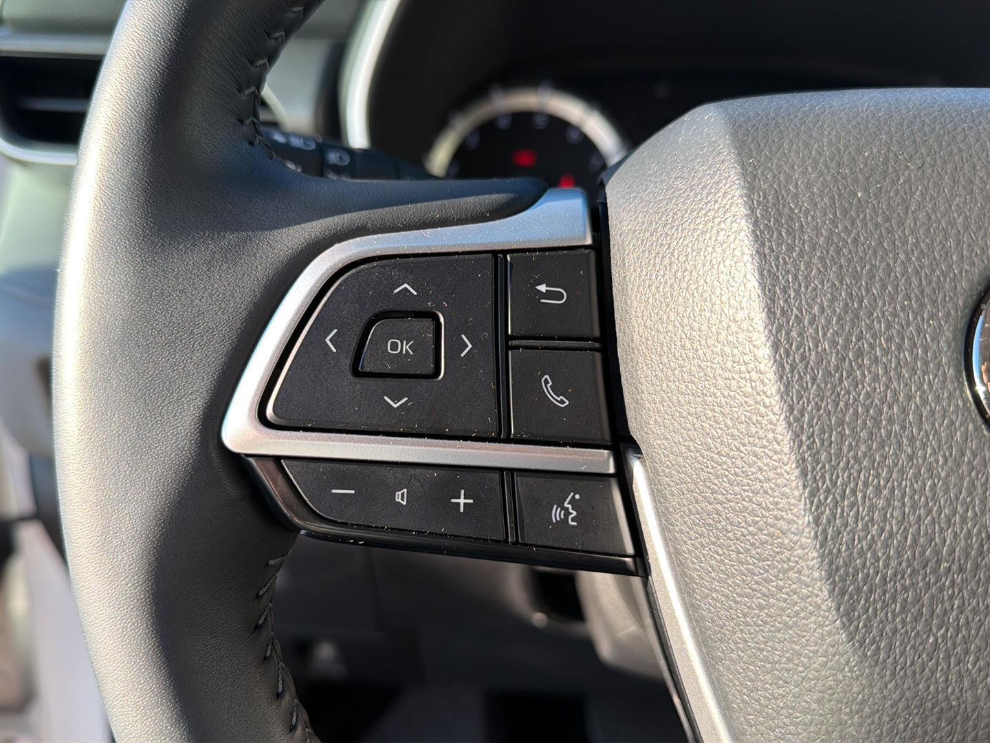 Used 2025 Toyota Highlander SUV