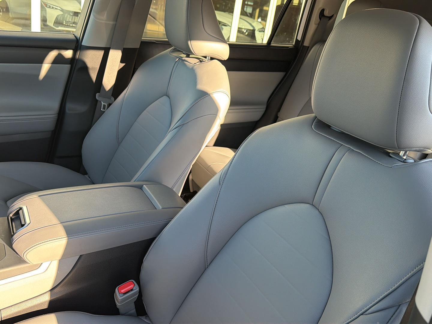 Used 2025 Toyota Highlander SUV