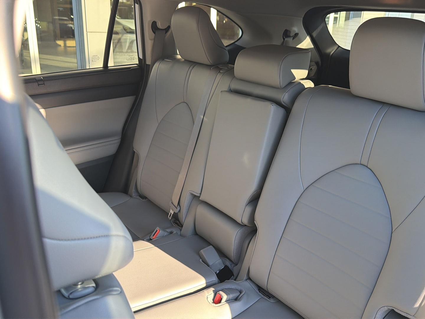 Used 2025 Toyota Highlander SUV