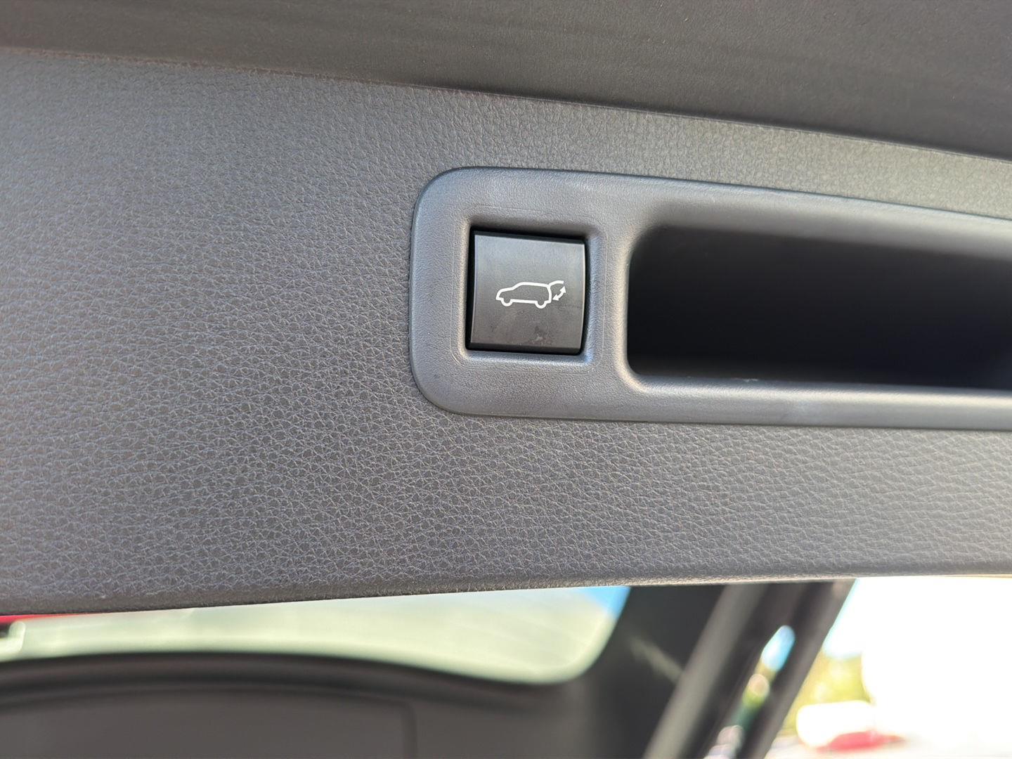 Used 2025 Toyota Highlander SUV