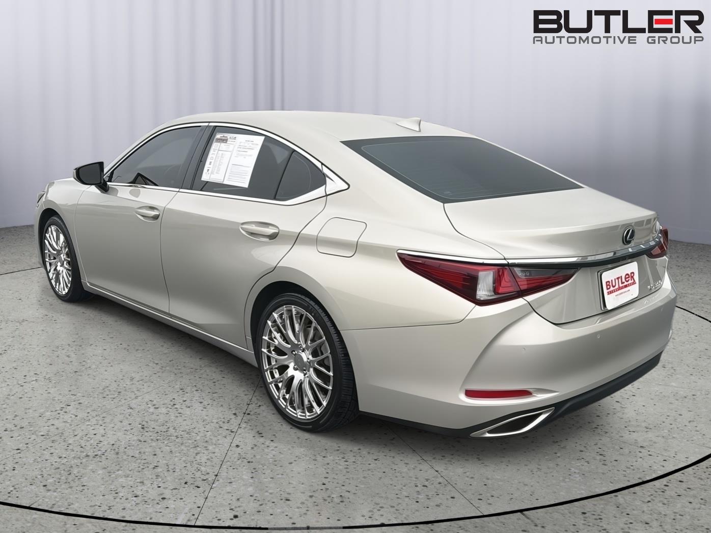 Used 2020 Lexus ES Sedan