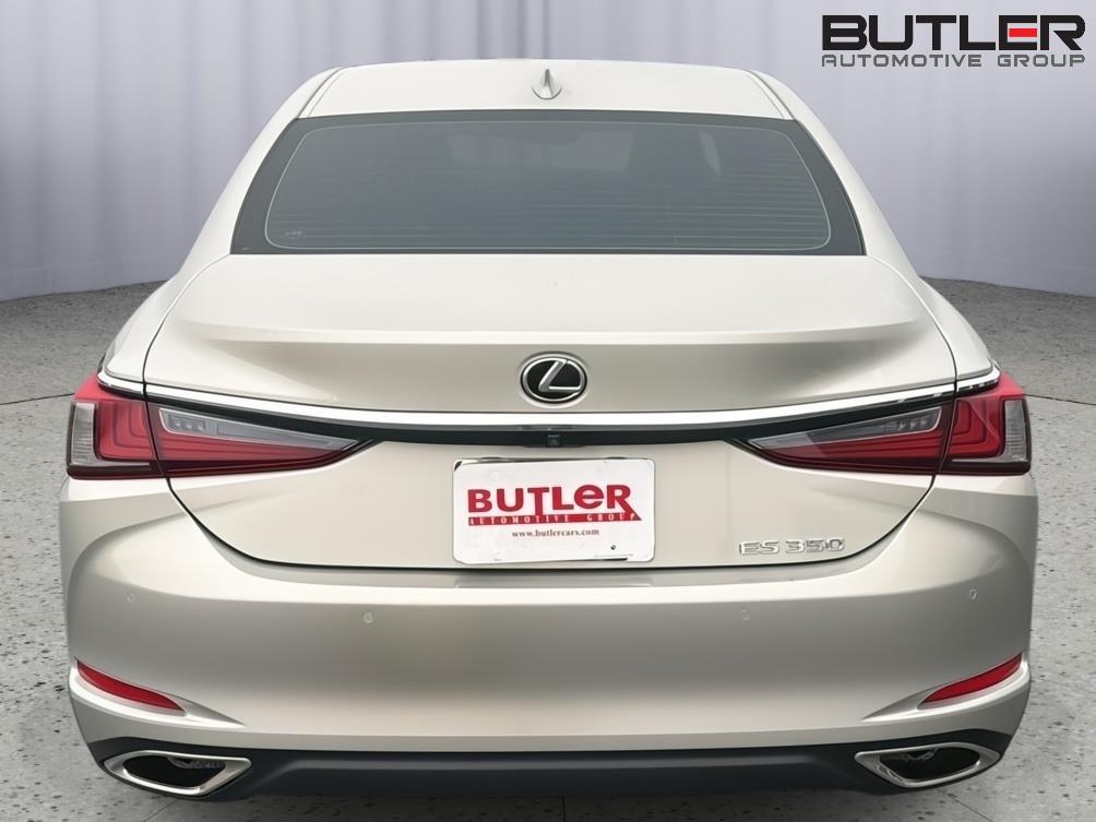Used 2020 Lexus ES Sedan