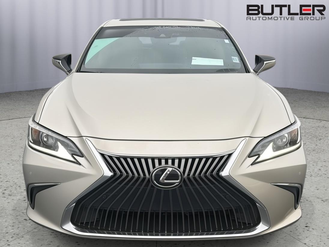 Used 2020 Lexus ES Sedan