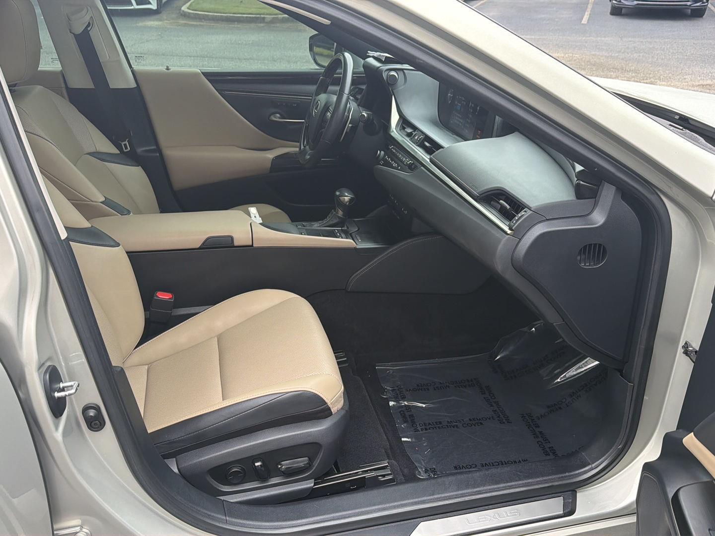 Used 2020 Lexus ES Sedan