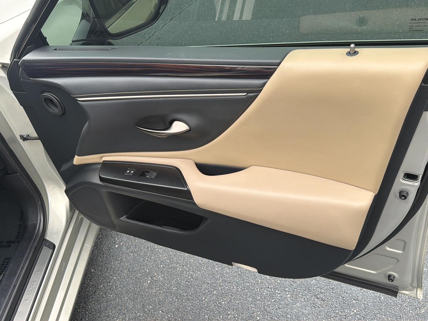Used 2020 Lexus ES Sedan
