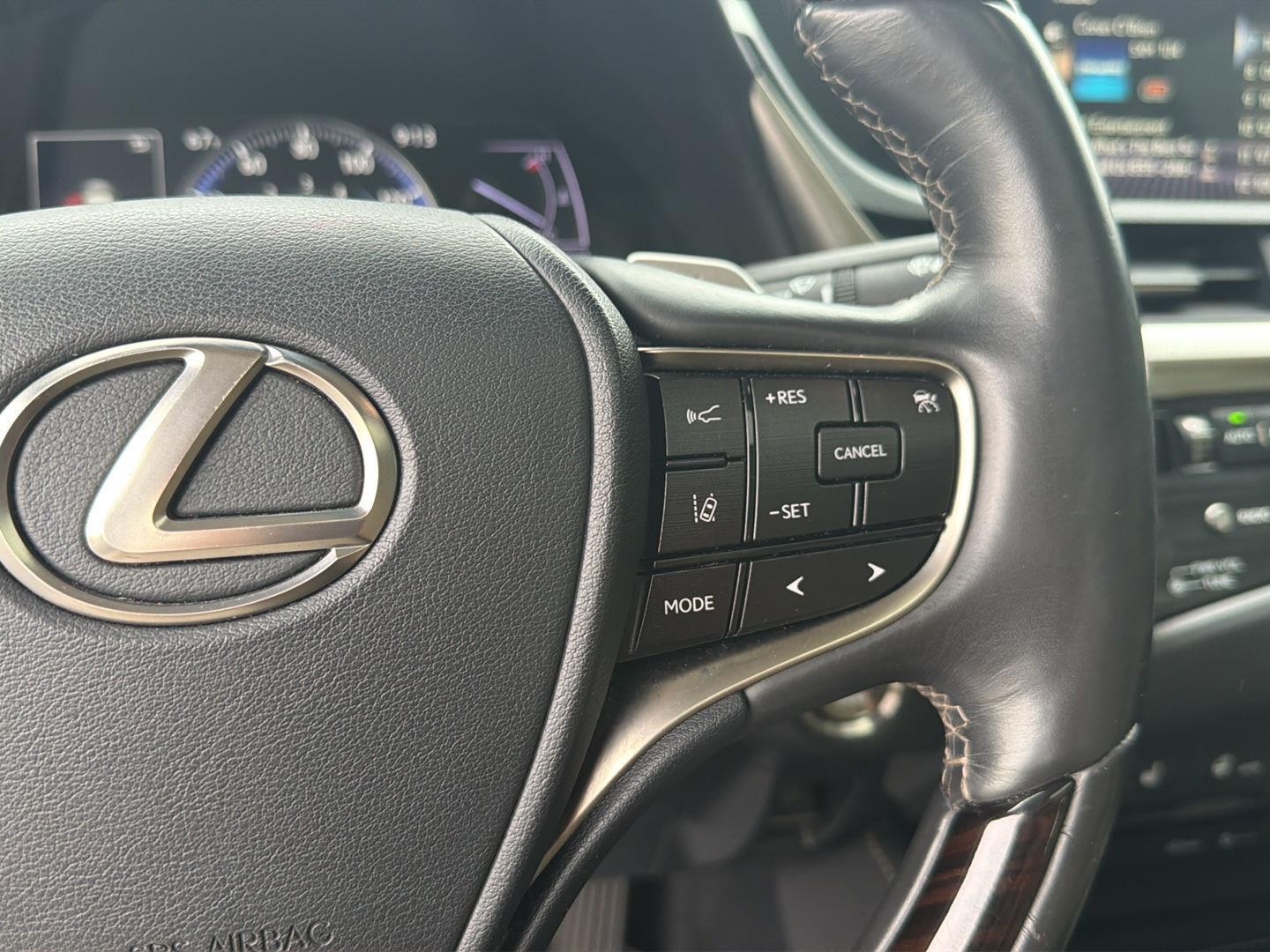 Used 2020 Lexus ES Sedan