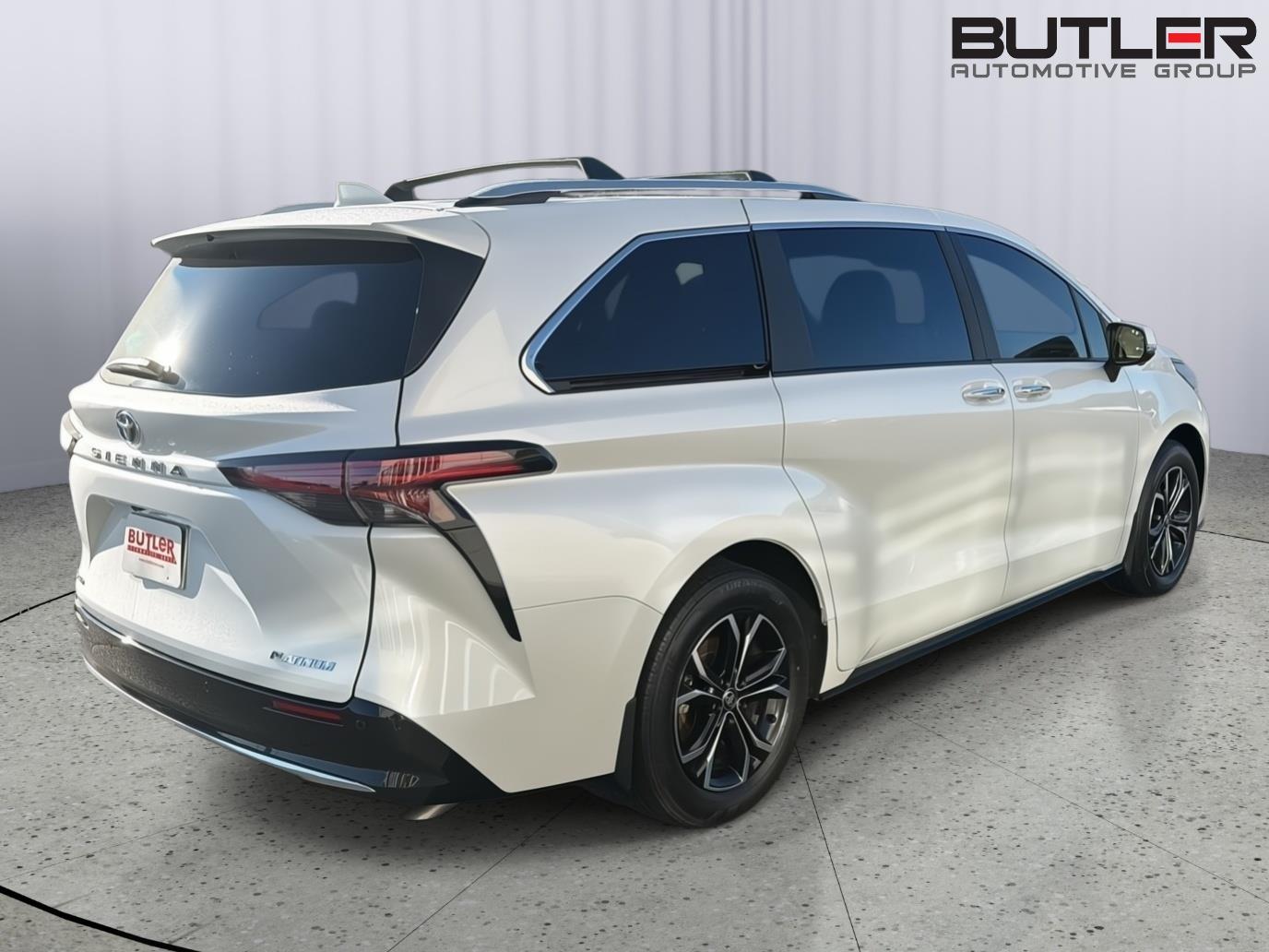 Used 2025 Toyota Sienna Van