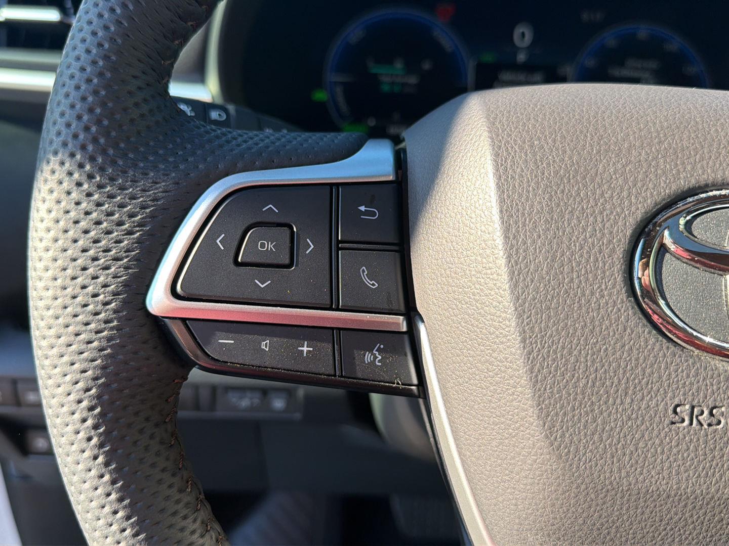 Used 2025 Toyota Sienna Van