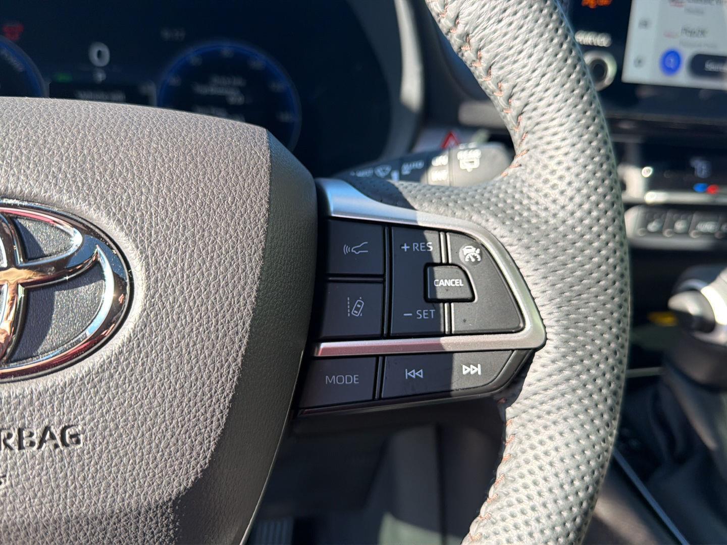Used 2025 Toyota Sienna Van