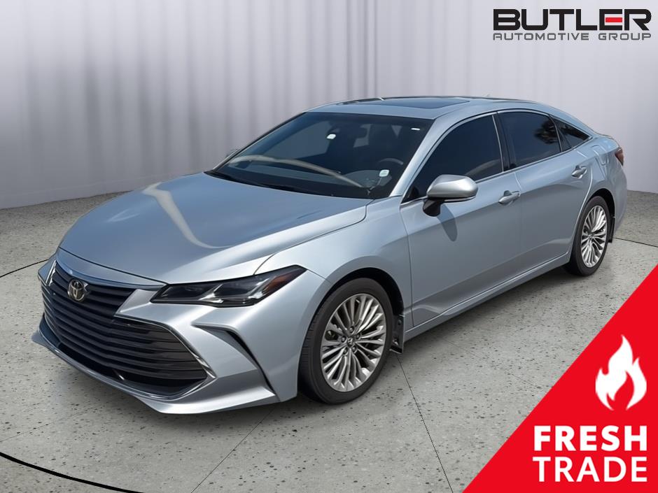 Silver (Celestial Silver Metallic) 2019 Toyota Avalon Limited FWD Sedan Front-Wheel Drive 8-Speed Automatic