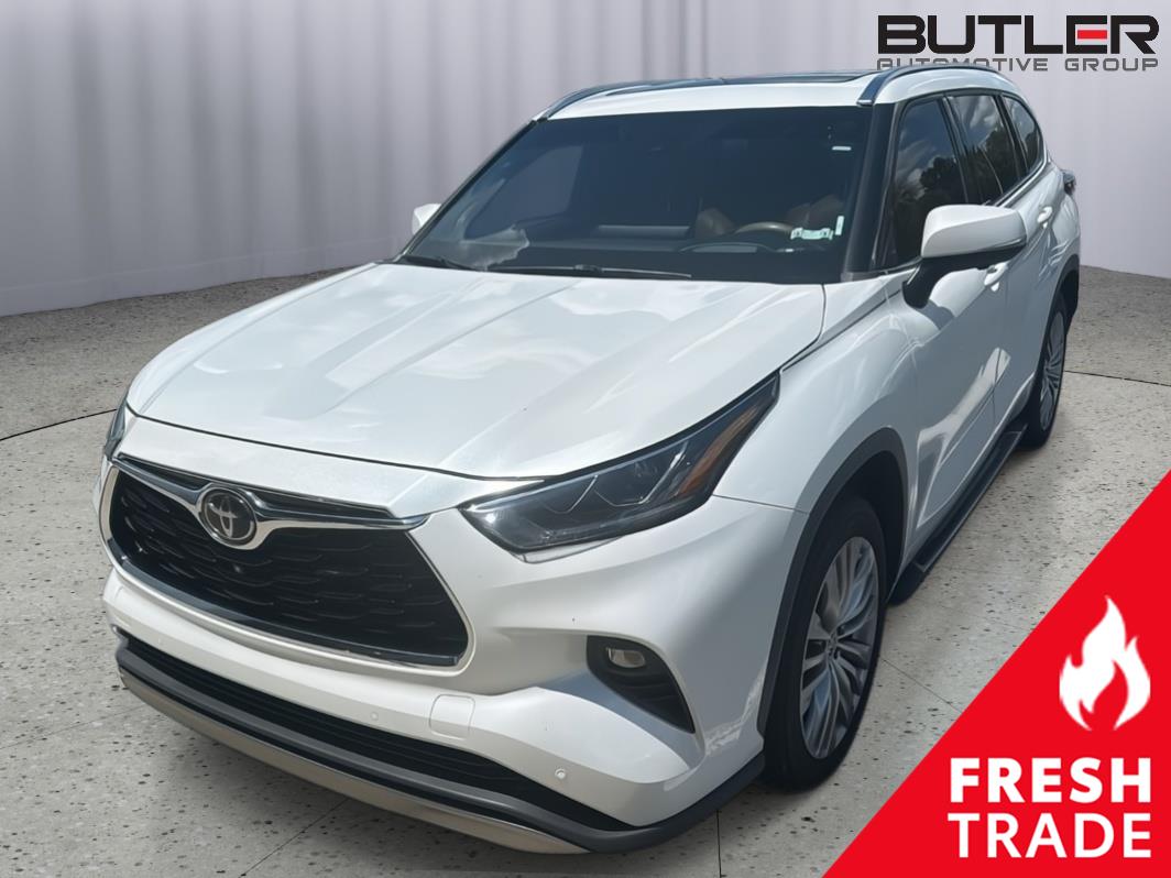  2023 Toyota Highlander Platinum FWD   