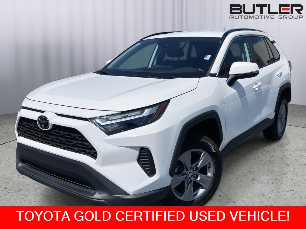 2023 Toyota RAV4 XLE's photo