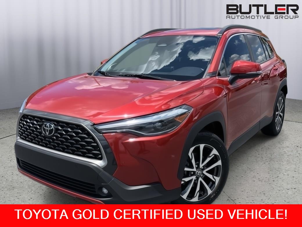 2023 Toyota Corolla Cross XLE's photo