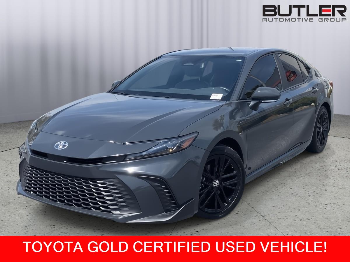 2025 Toyota Camry SE FWD
