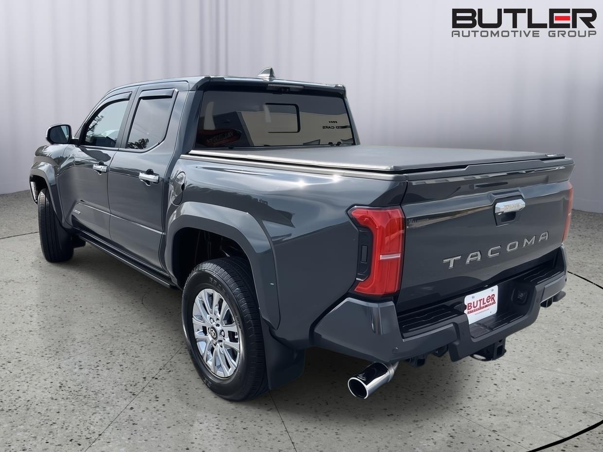 View vehicle photo 3