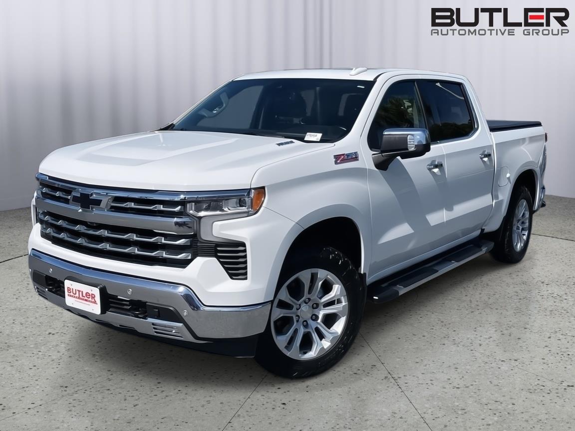 White (Summit White) 2023 Chevrolet Silverado 1500 Pickup Truck Four-Wheel Drive Automatic